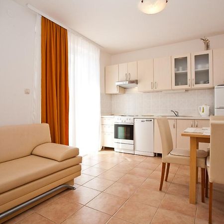 Apartments Glibo Near The Sea And Town Center! Krk Town Kültér fotó