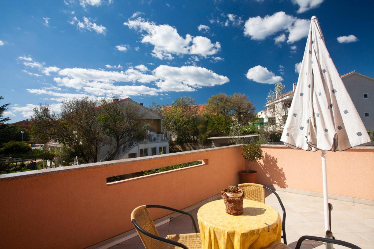 Apartments Glibo Near The Sea And Town Center! Krk Town Kültér fotó