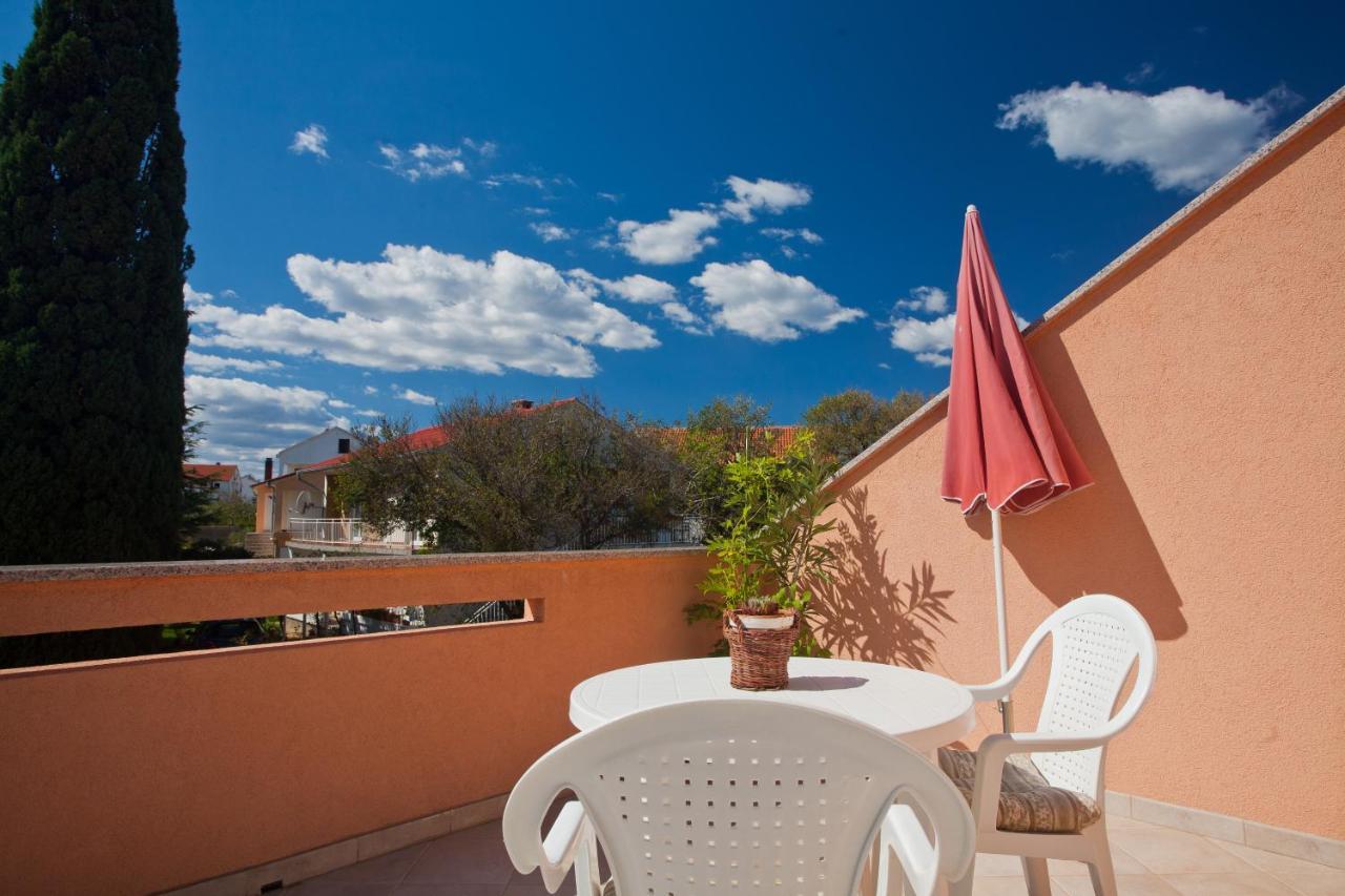 Apartments Glibo Near The Sea And Town Center! Krk Town Kültér fotó